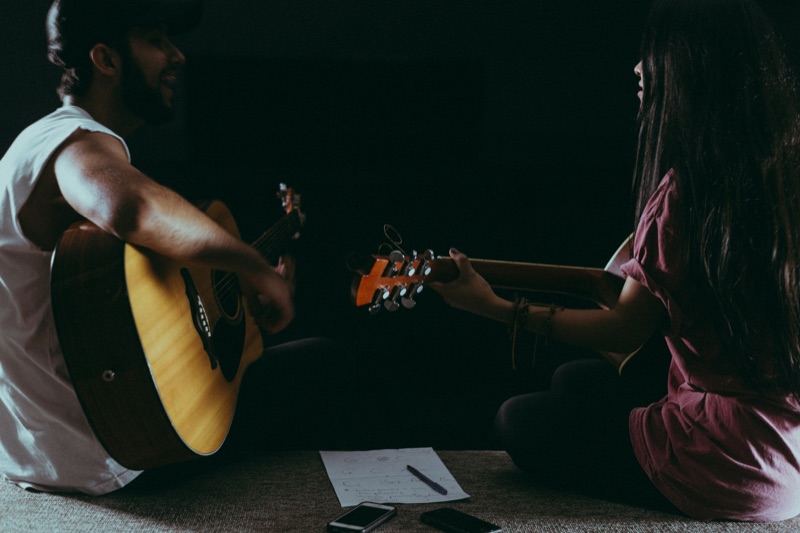 Violão acústico